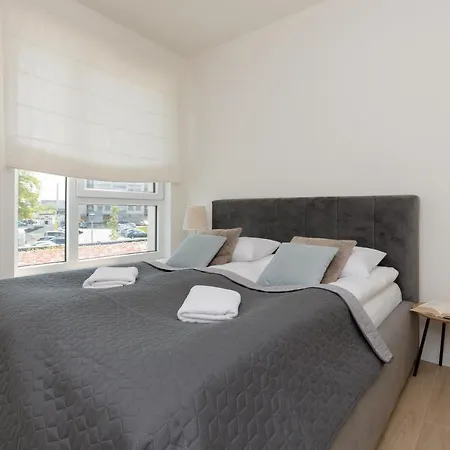 Lopianowa Office With Parking By Renters Apartment *