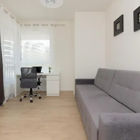 Lopianowa Office With Parking By Renters Apartment *
