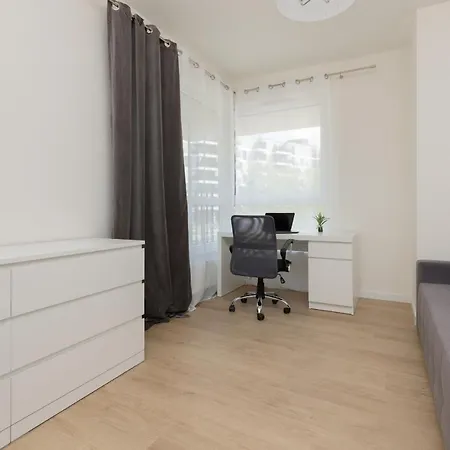 Lopianowa Office With Parking By Renters *