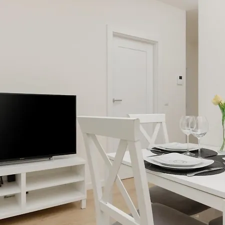 Apartment Lopianowa Office With Parking By Renters